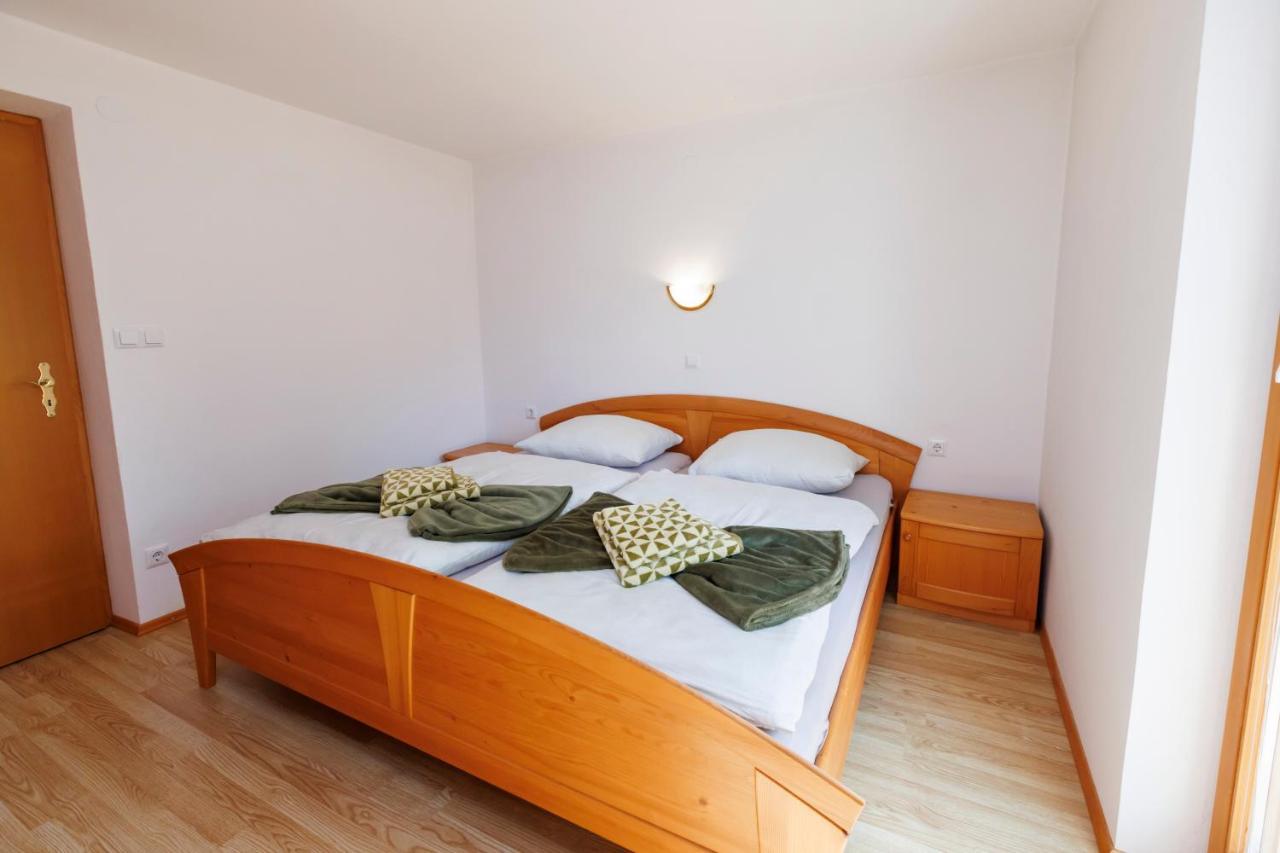 Apartmaji Pr' Brdarju Apartman Bohinji-tó Kültér fotó