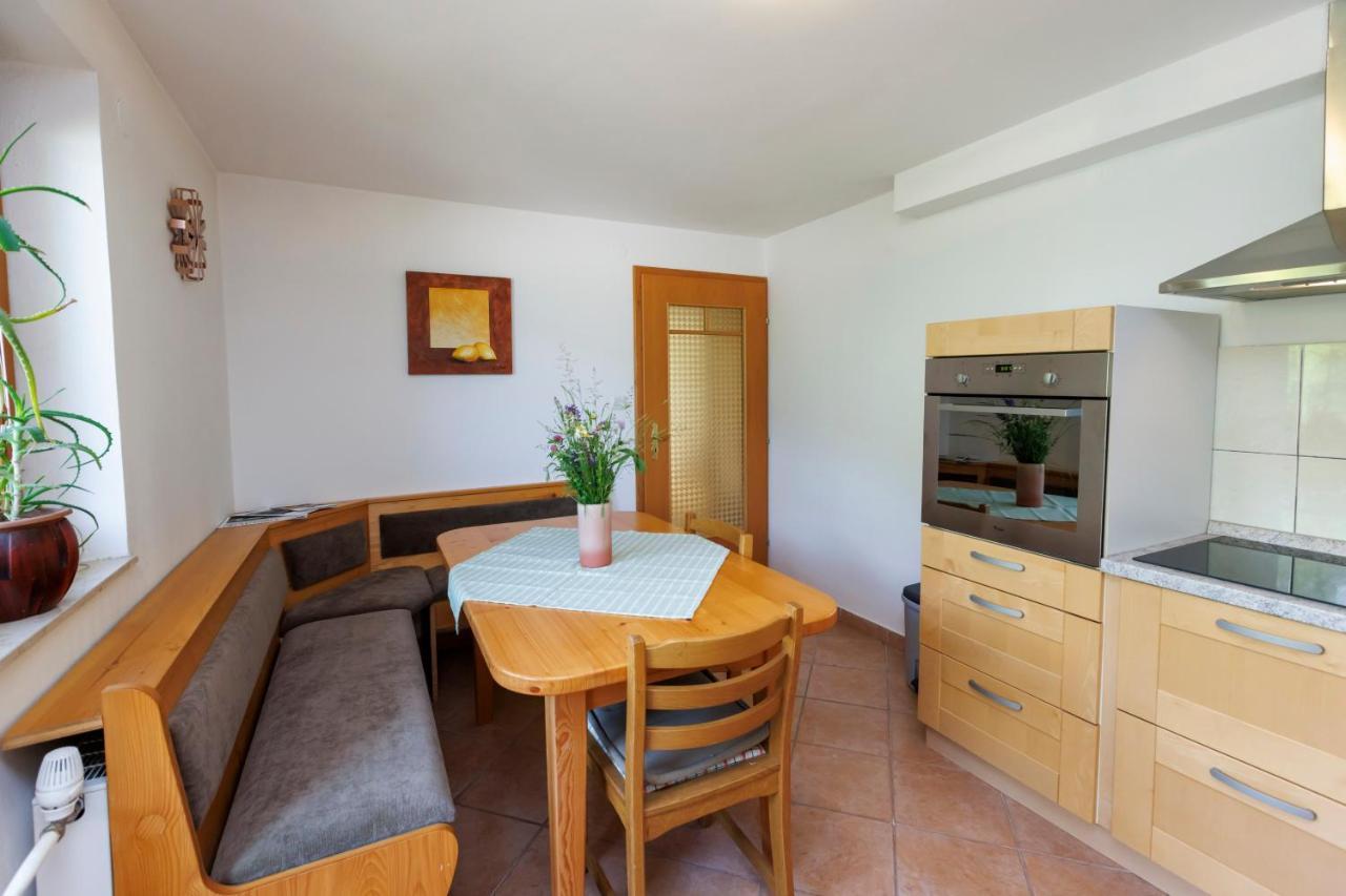 Apartmaji Pr' Brdarju Apartman Bohinji-tó Kültér fotó